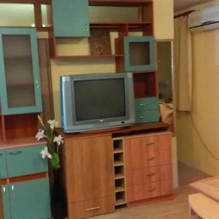 דירה Studio Rayko